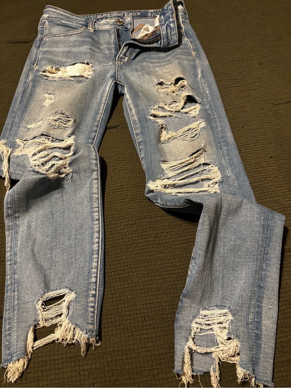 American Eagle Outfitters Light Wash Distressed Ripped Jeans